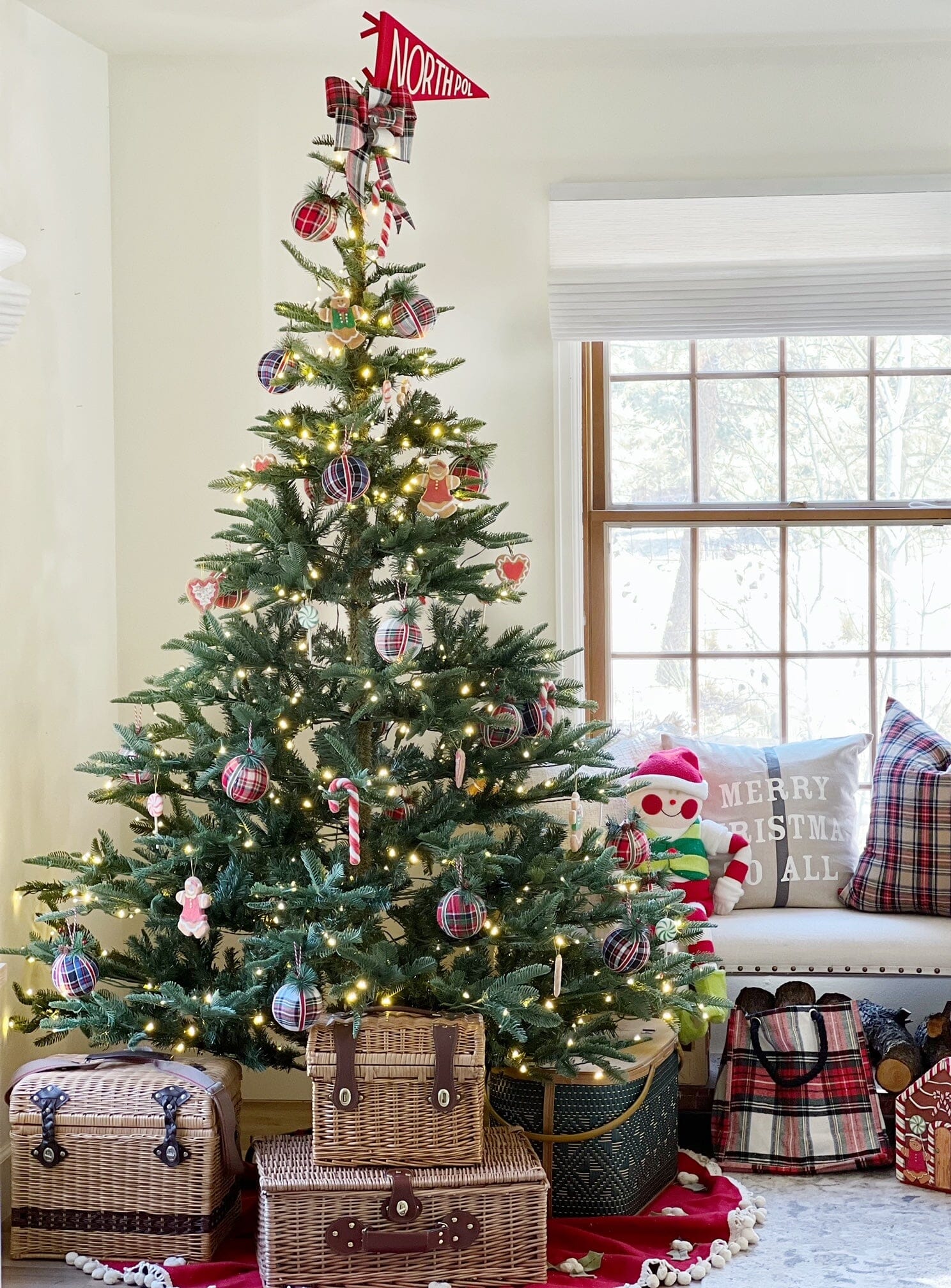 How to Make a Artificial Christmas Tree Taller: Easy Hacks That Work