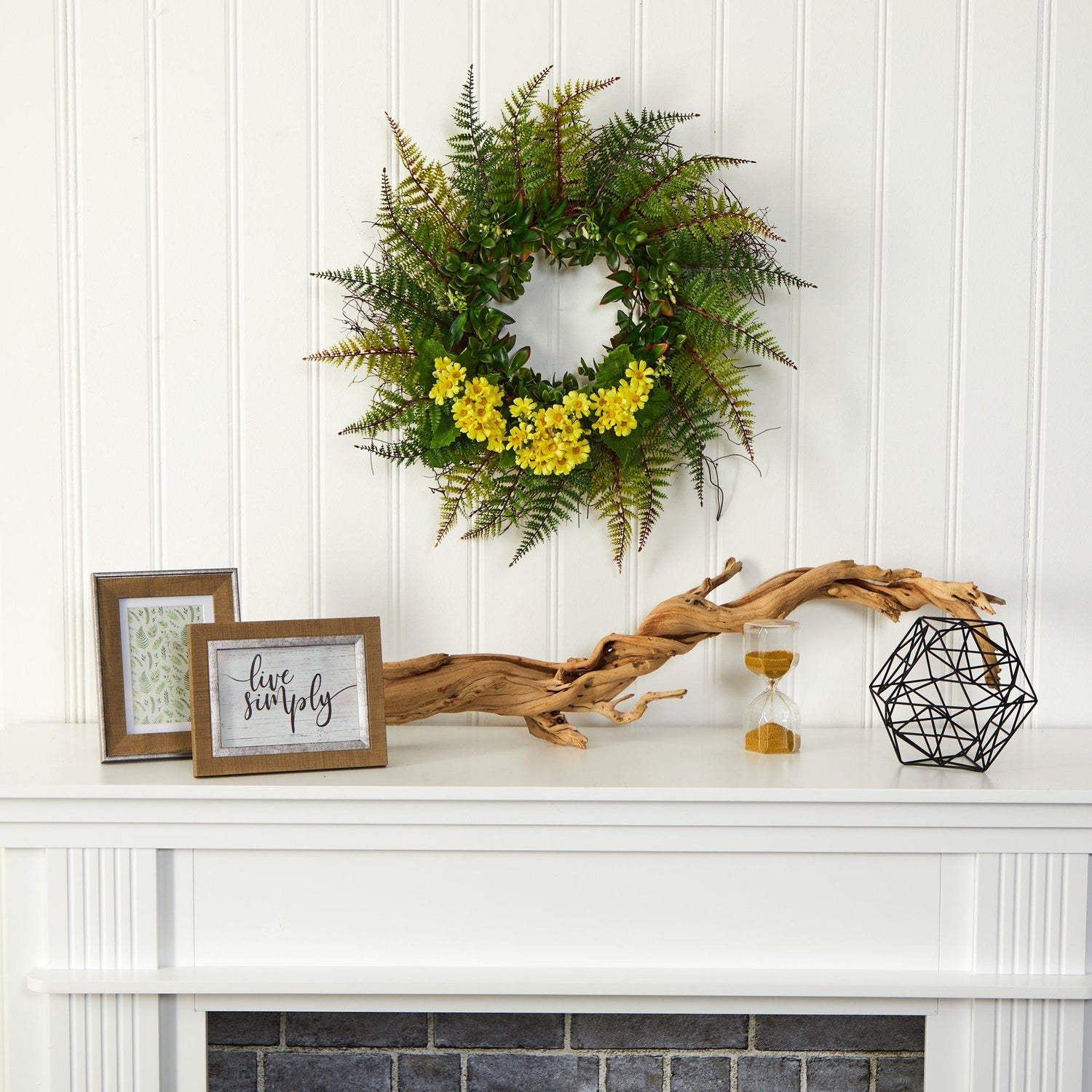 23” Assorted Fern and Daisy Artificial Wreath