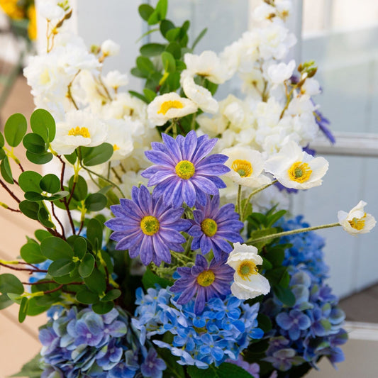 Smart & Stylish: Decor Artificial Flowers for Your Home in 2025