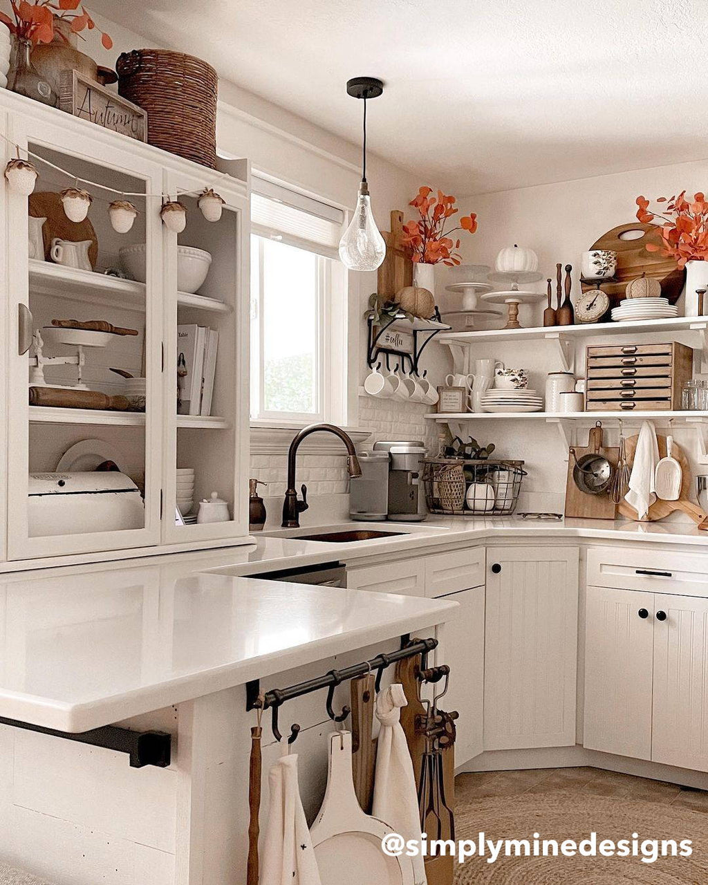 Decorating Shelves in a Farmhouse Kitchen