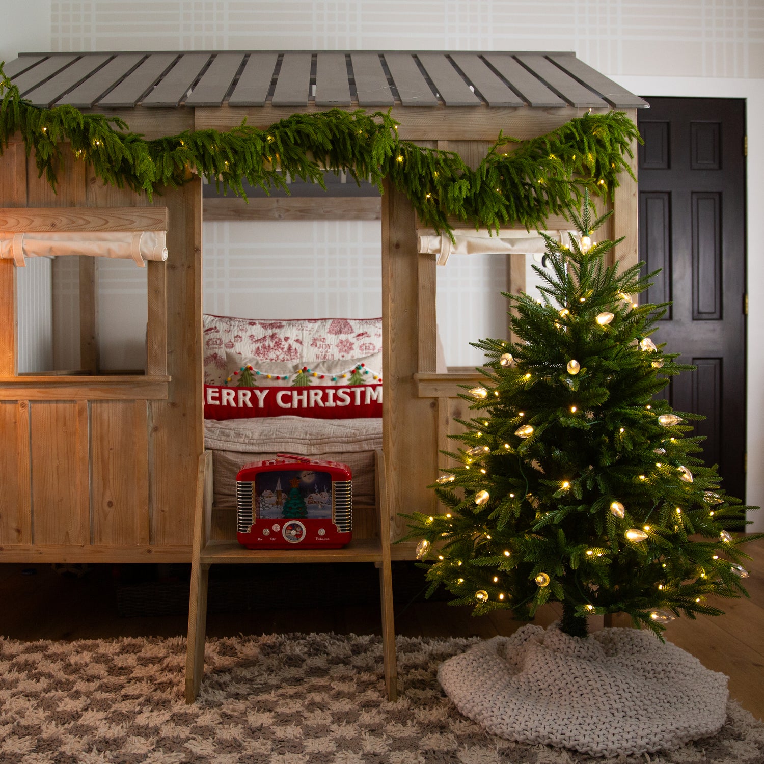 Children's Holiday Room Decor