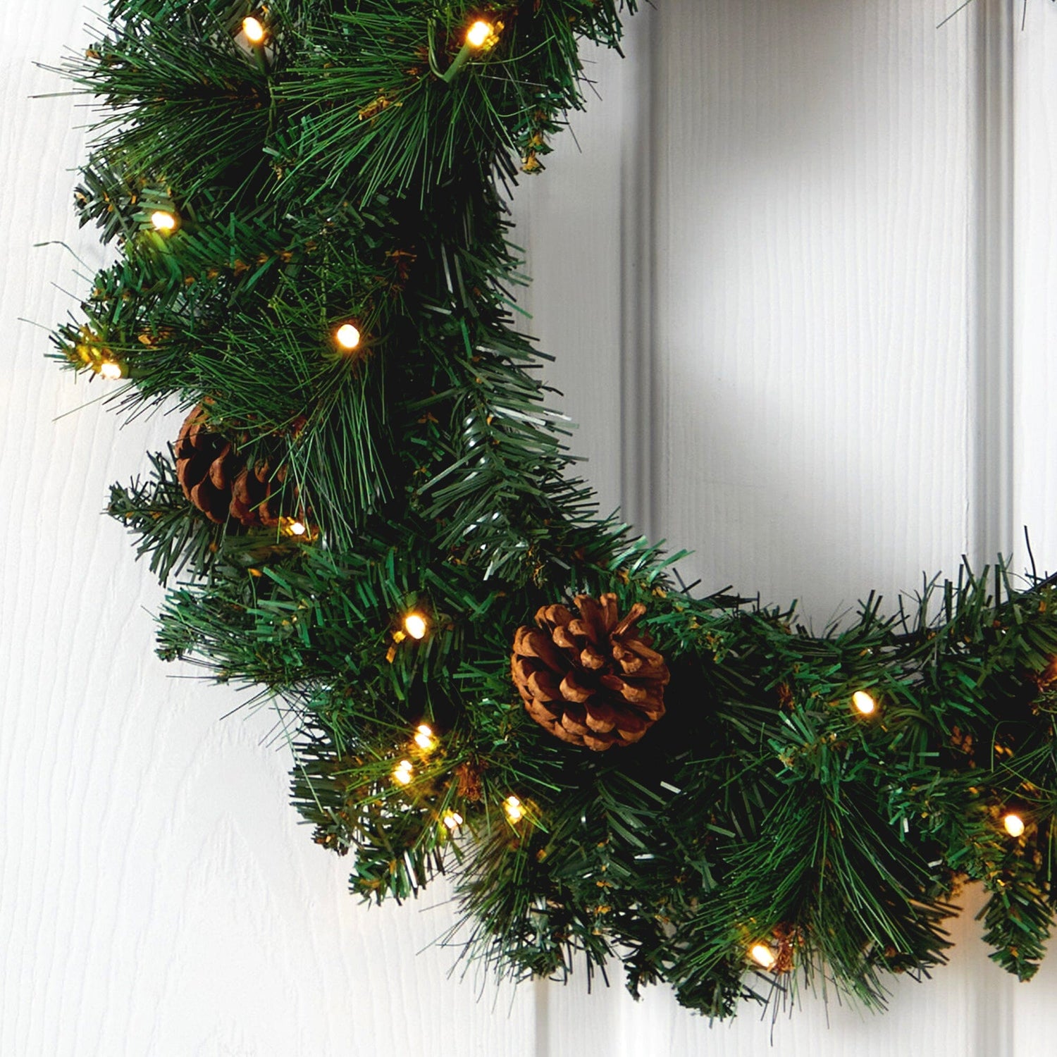 20” Pine Artificial Christmas Wreath with 35 LED Lights and Pinecones