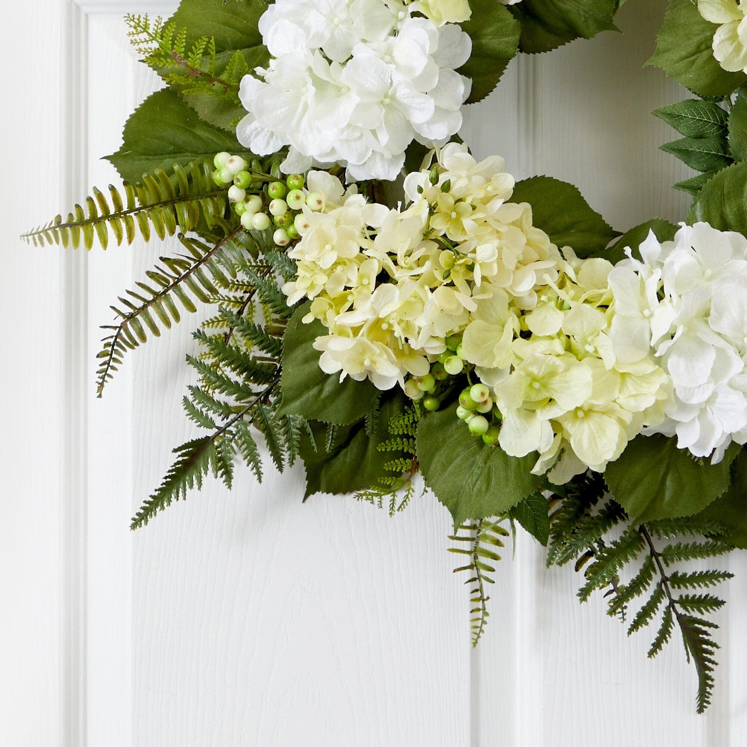 24” Hydrangea Berry Wreath