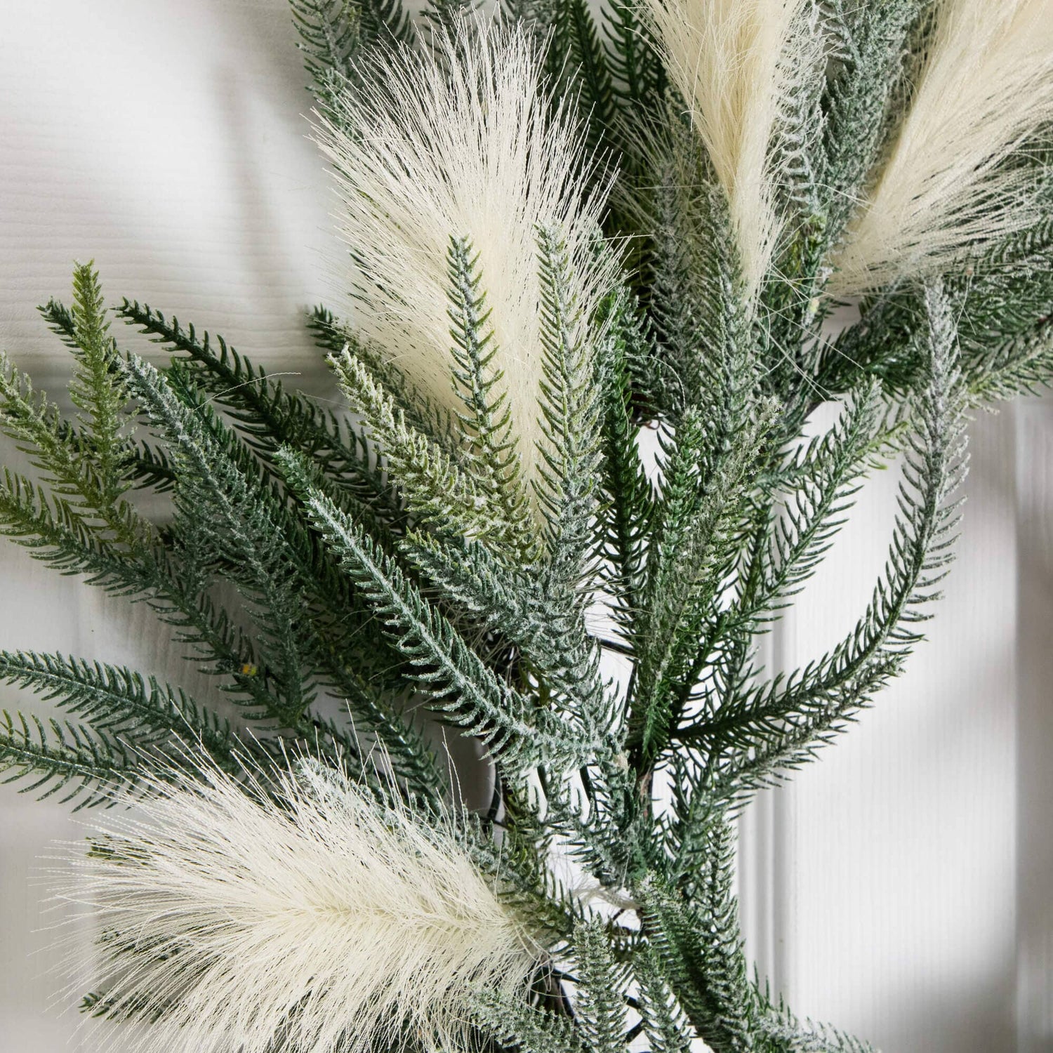24" Artificial Balsma Fir Pine and Pampas Wreath with 50 Color Changing LED Lights