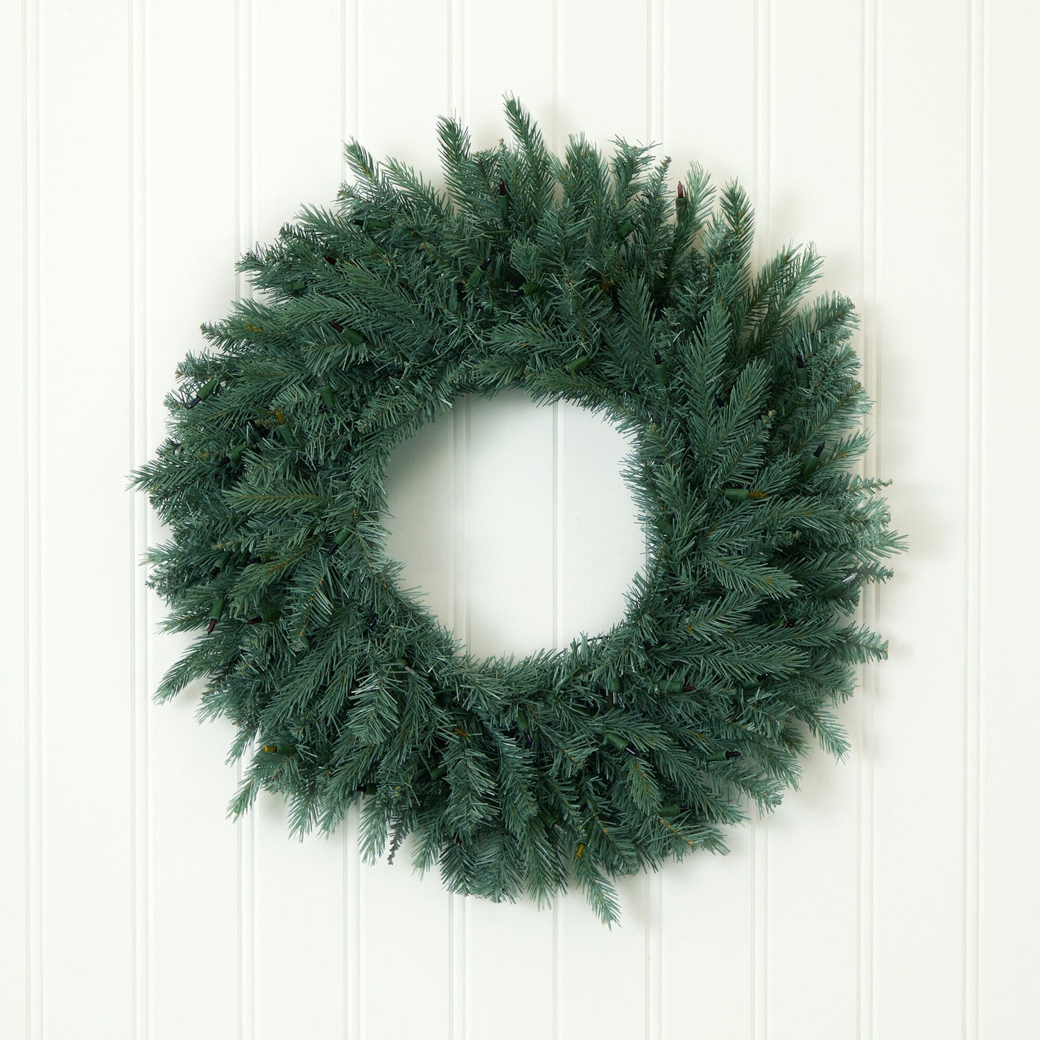 30” Pine Wreath w/Colored Lights