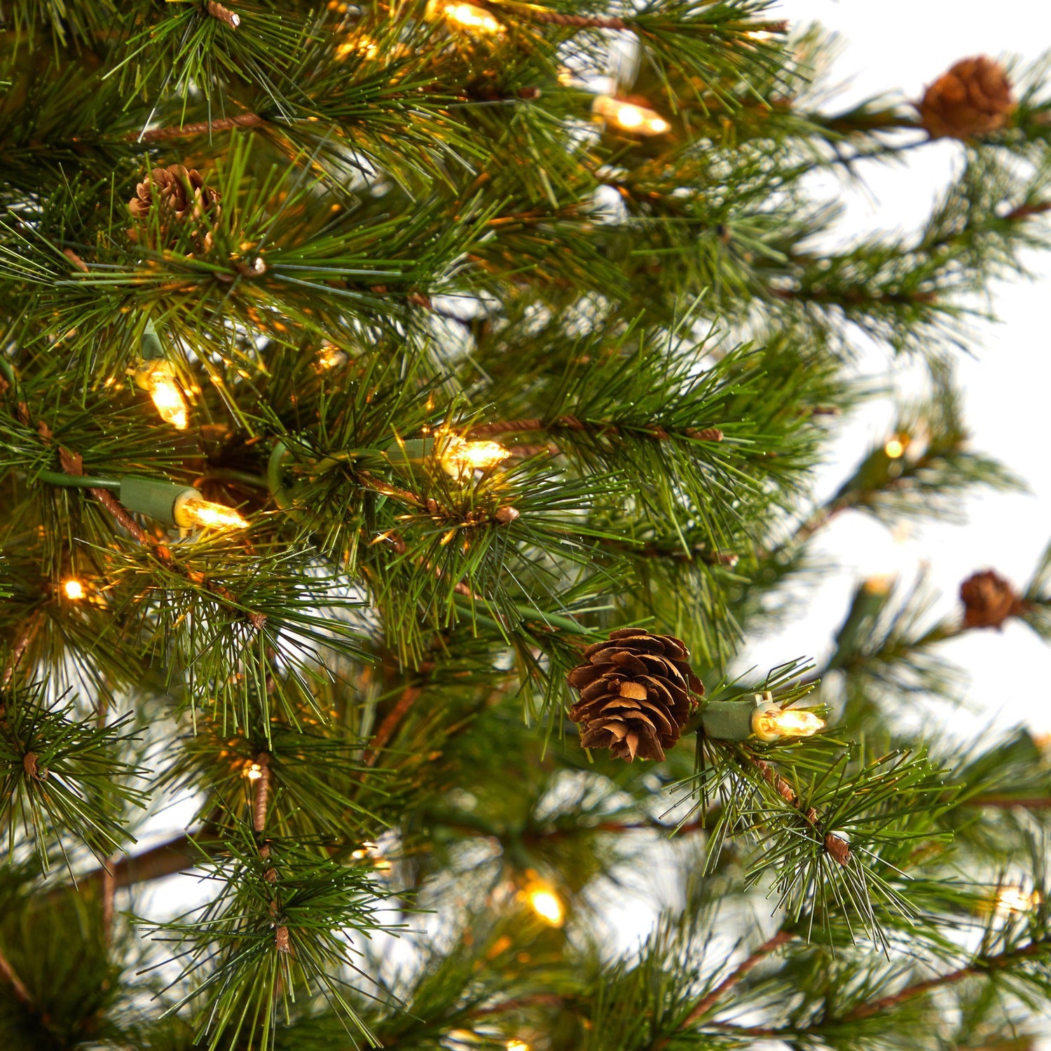 5.5’ Colorado Mountain Pine Artificial Christmas Tree with 250 Clear Lights, 669 Bendable Branches and Pine Cones in Decorative Planter