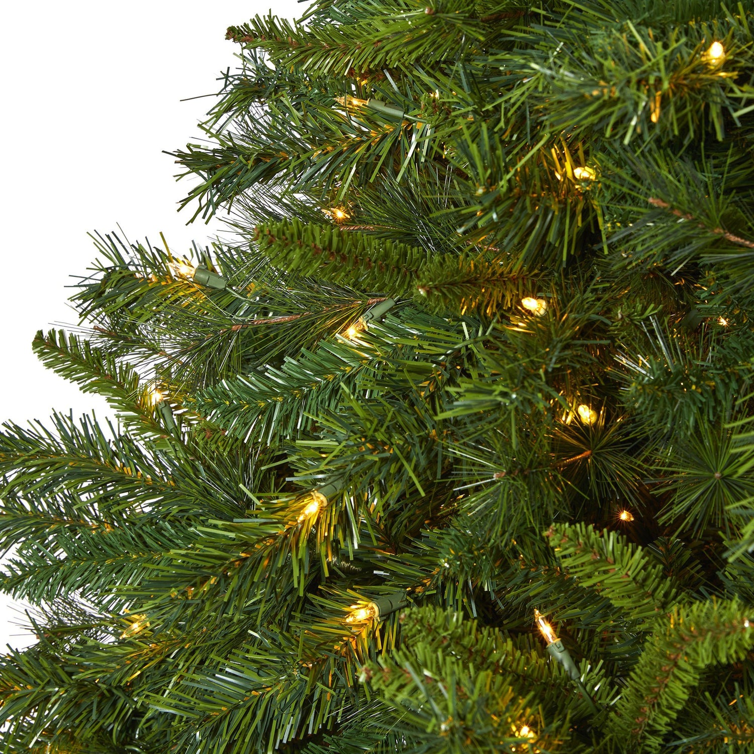 7’ Wyoming Mixed Pine Artificial Christmas Tree with 550 Clear Lights and 1054 Bendable Branches