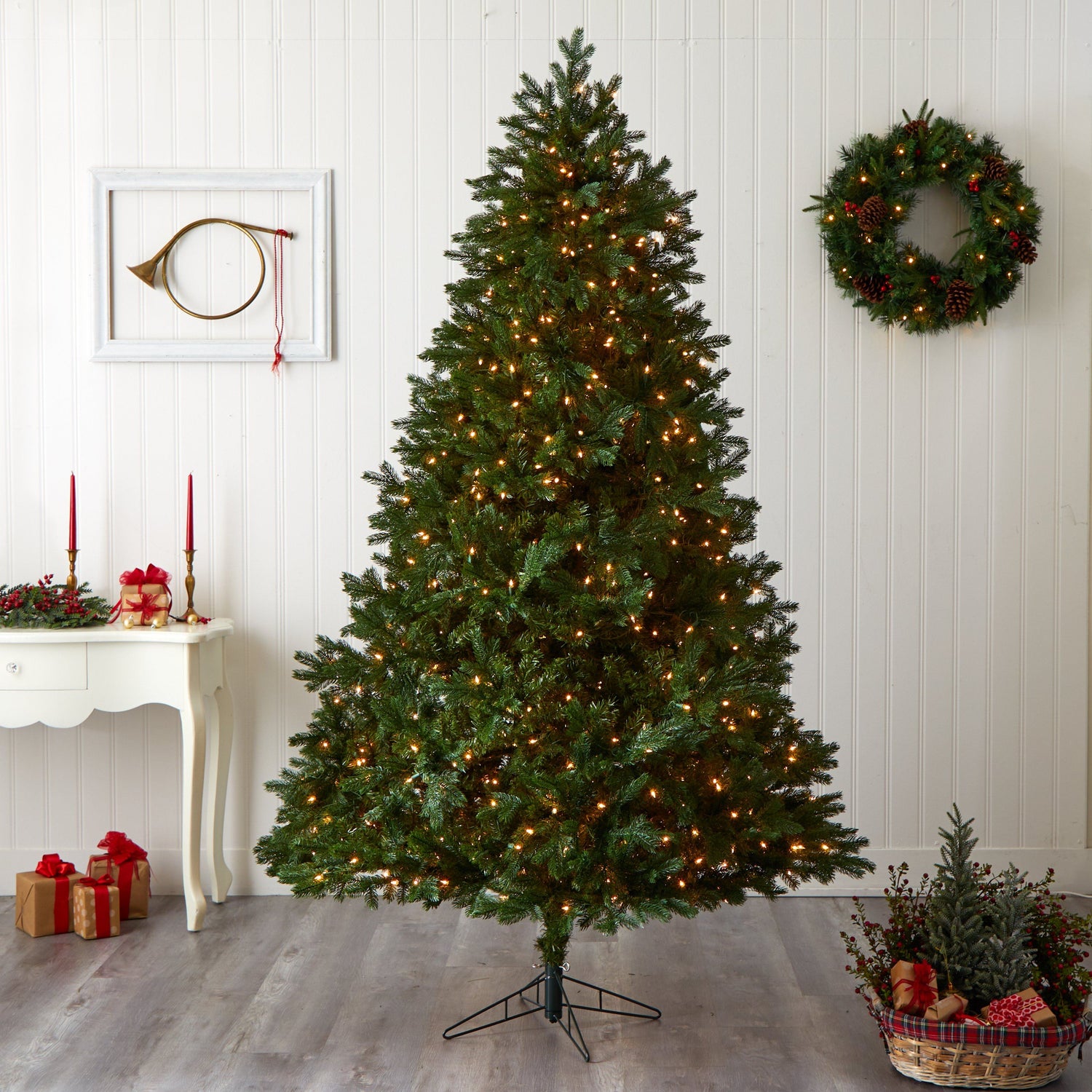 7.5’ Royal Grand Christmas Tree w/Clear Lights