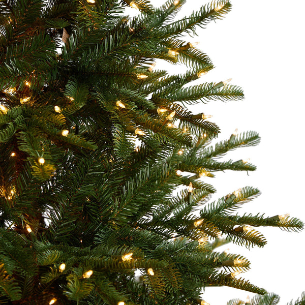 8’ Layered Washington Spruce Christmas Tree with 650 Clear Lights and 1561 Bendable Branches