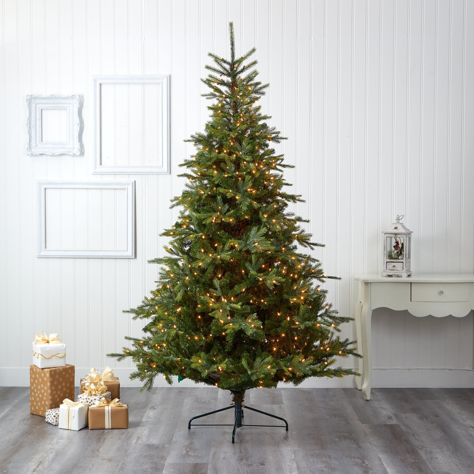 8' North Carolina Spruce Artificial Christmas Tree with 650 Clear
