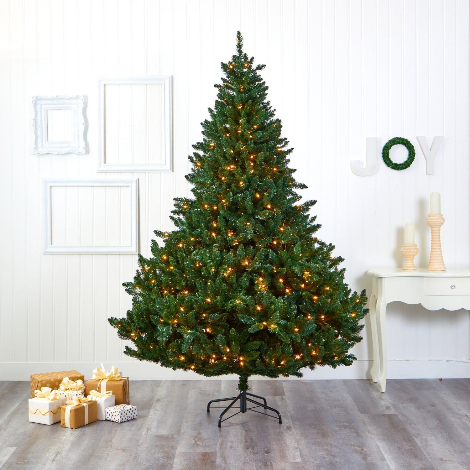 8’ Northern Rocky Spruce Artificial Christmas Tree with 500 Clear Lights and 1948 Bendable Branches