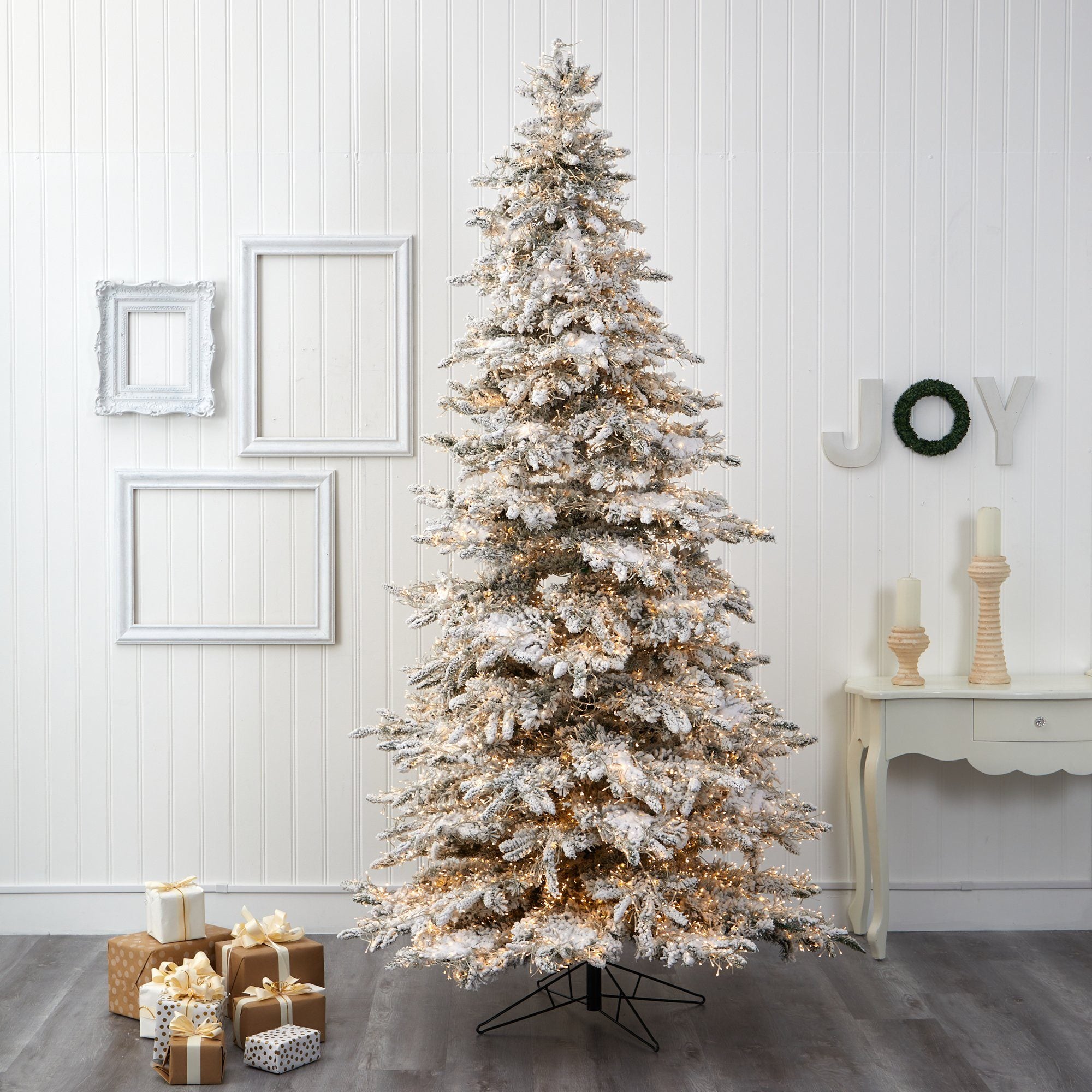 9' Flocked Grand Northern Rocky Fir Artificial Christmas Tree with